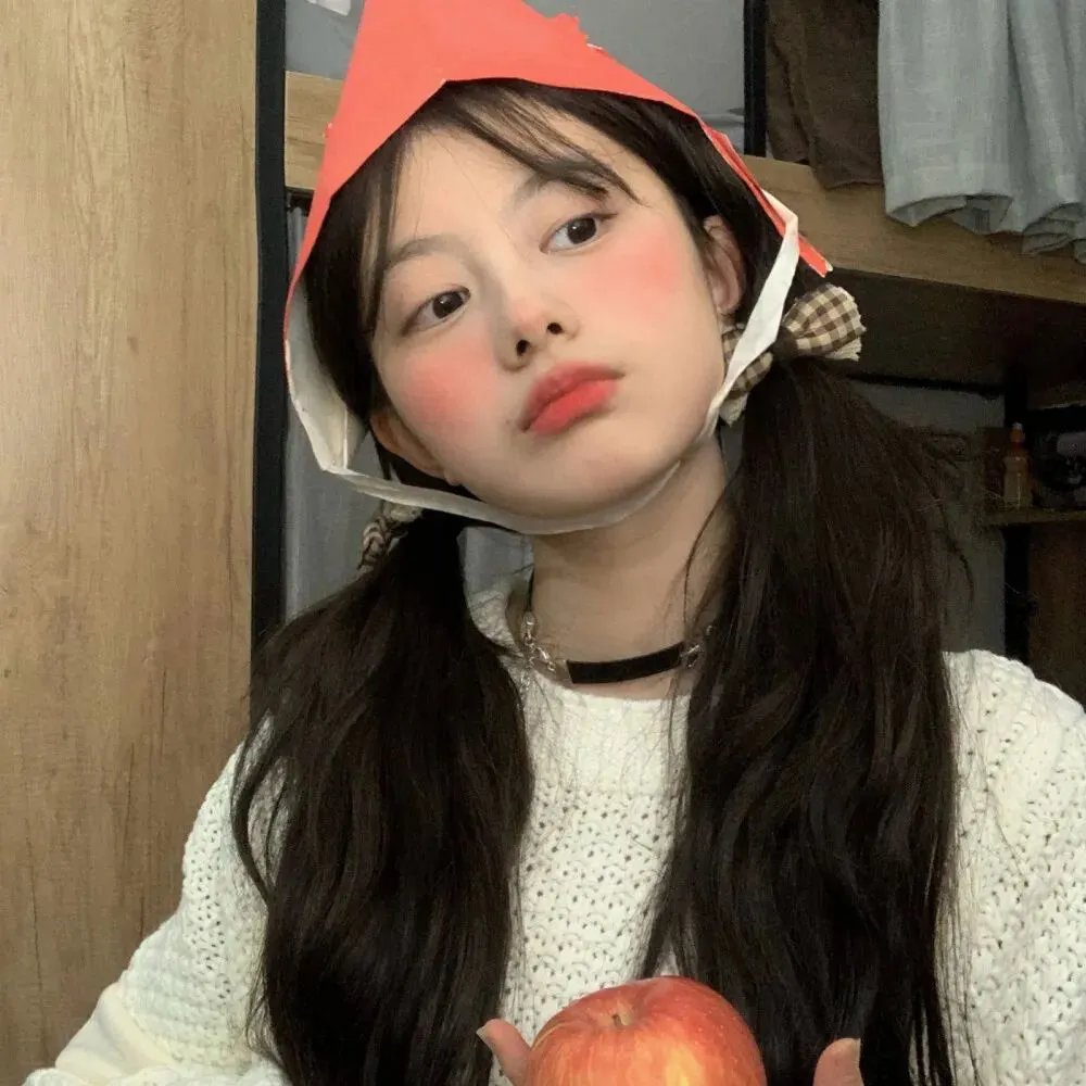 有色彩的女子